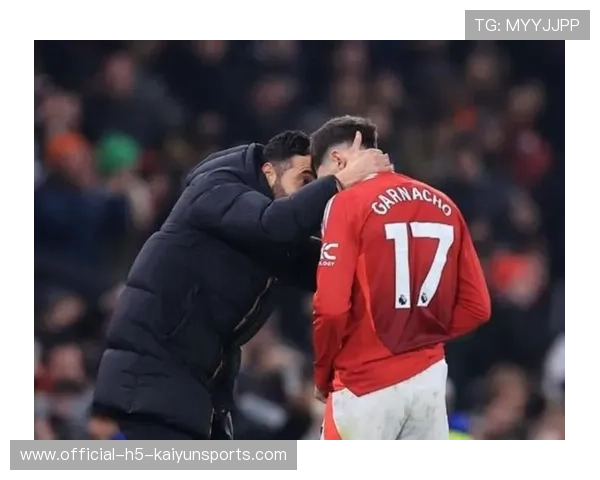 英超主帅言论引发风波，媒体热搜不休