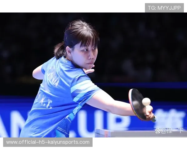 乒乓亚洲杯陈幸同接发抢攻果断，第一板就抢主动