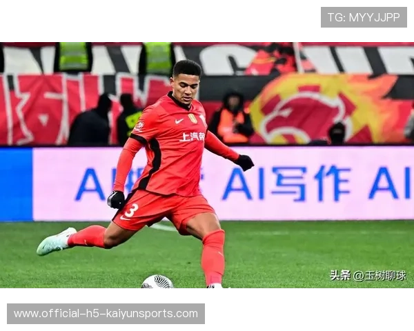 蒋光太禁区内准确预判拦截,截获外援前锋单刀突袭 蒋光太禁区内准确预判拦截,截获外援前锋单刀突袭